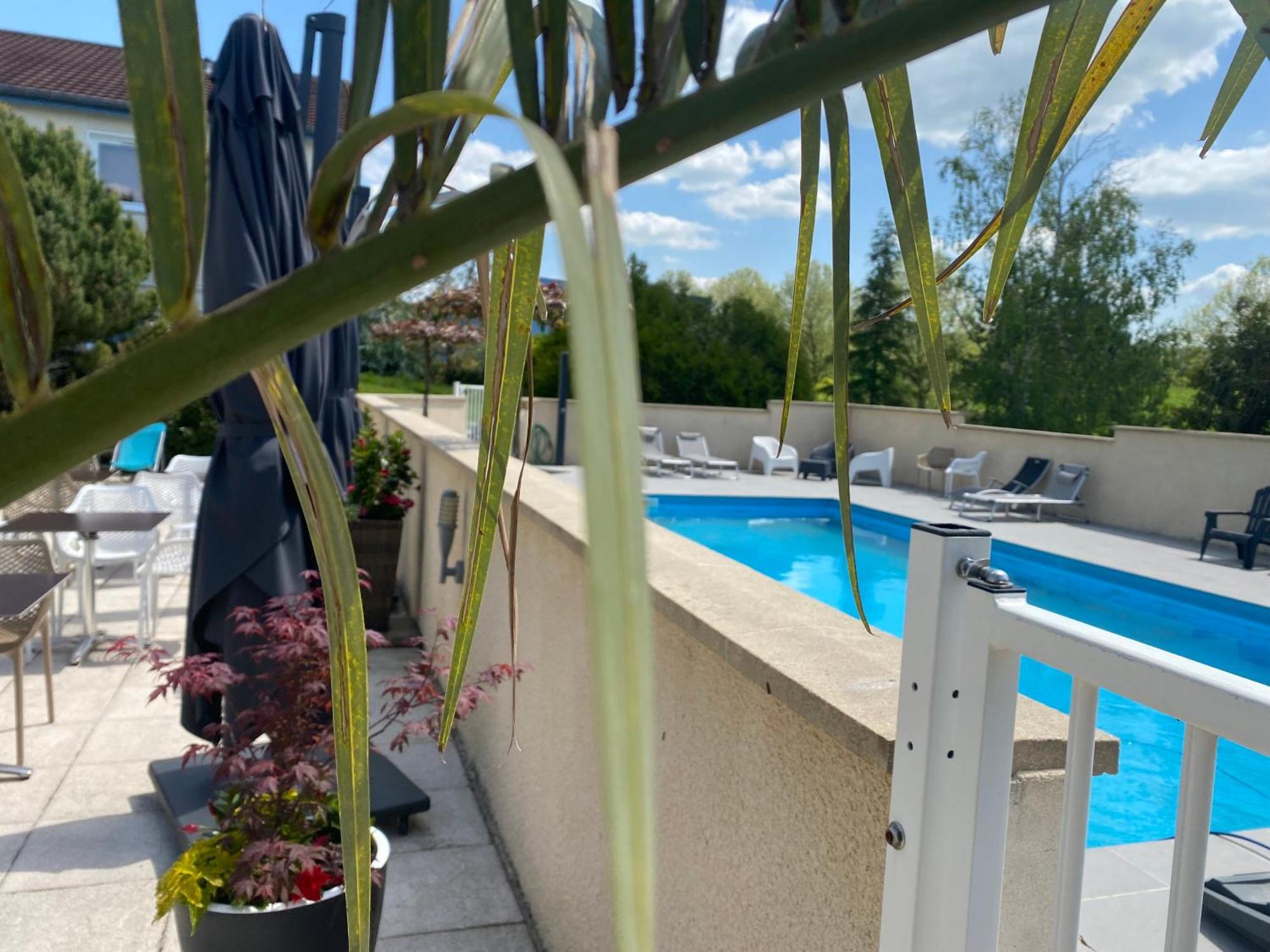 Les Orchidees , Hotel & Restaurant Verdun-sur-Meuse Exteriör bild