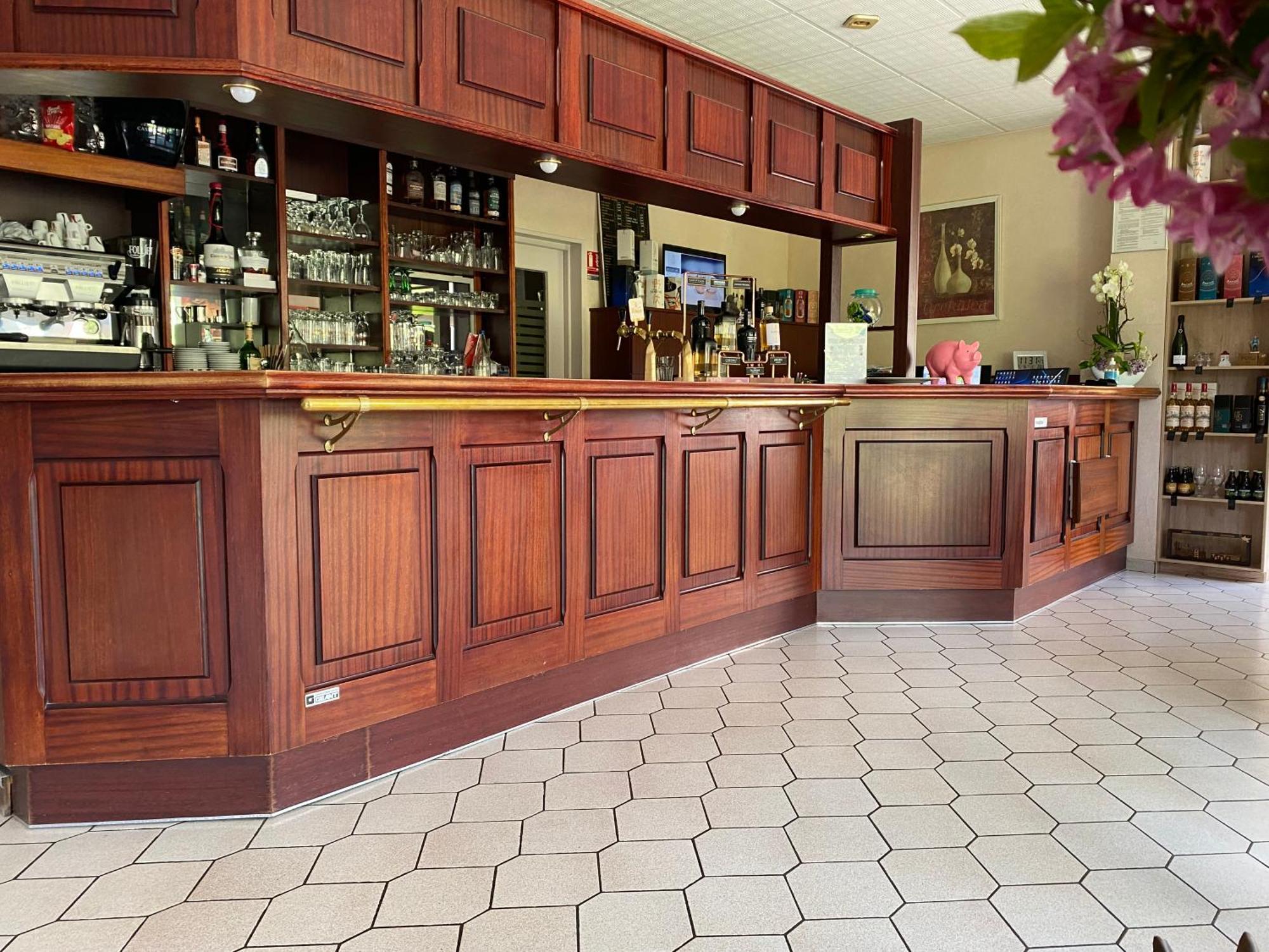 Les Orchidees , Hotel & Restaurant Verdun-sur-Meuse Exteriör bild