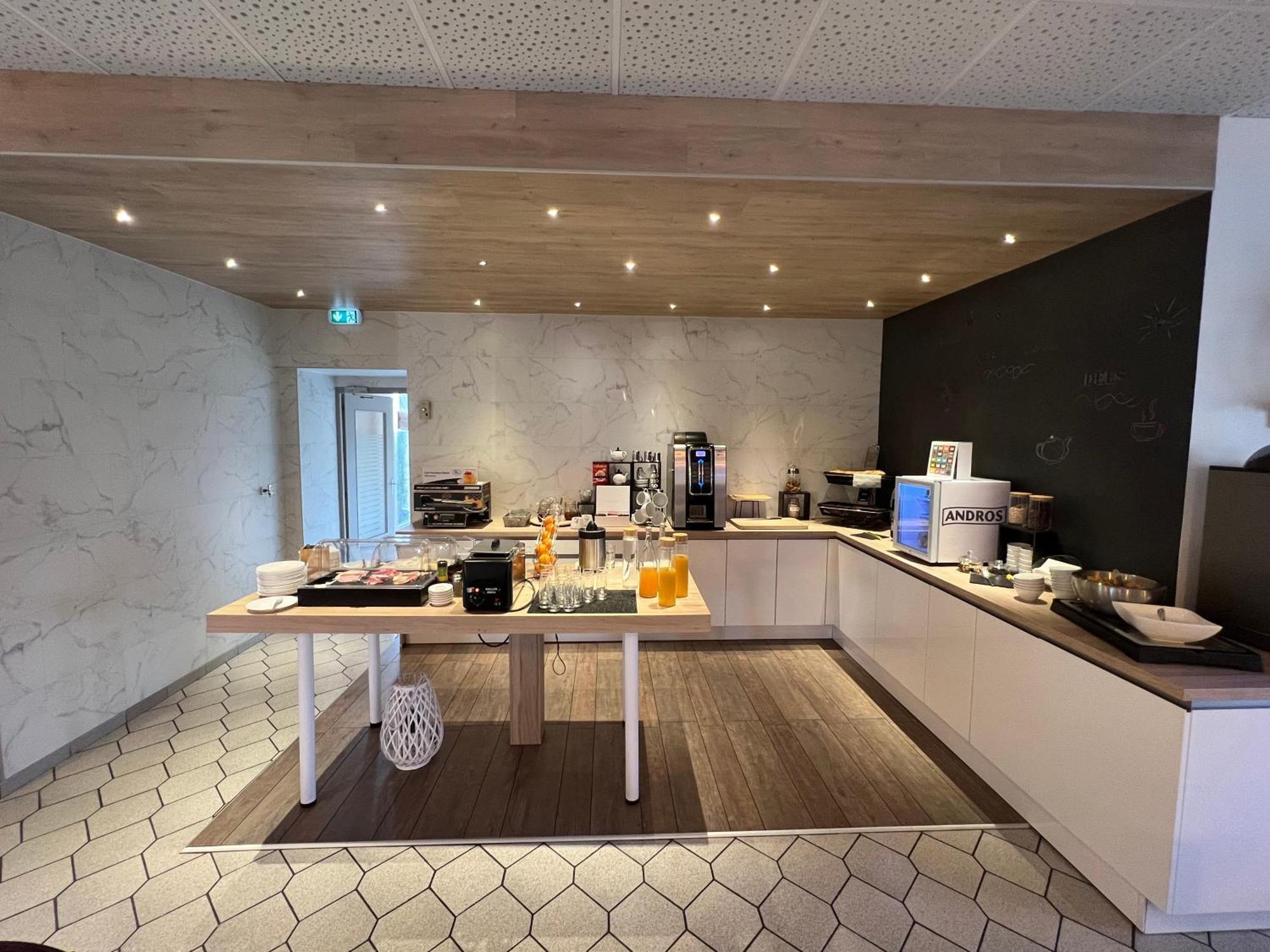 Les Orchidees , Hotel & Restaurant Verdun-sur-Meuse Exteriör bild