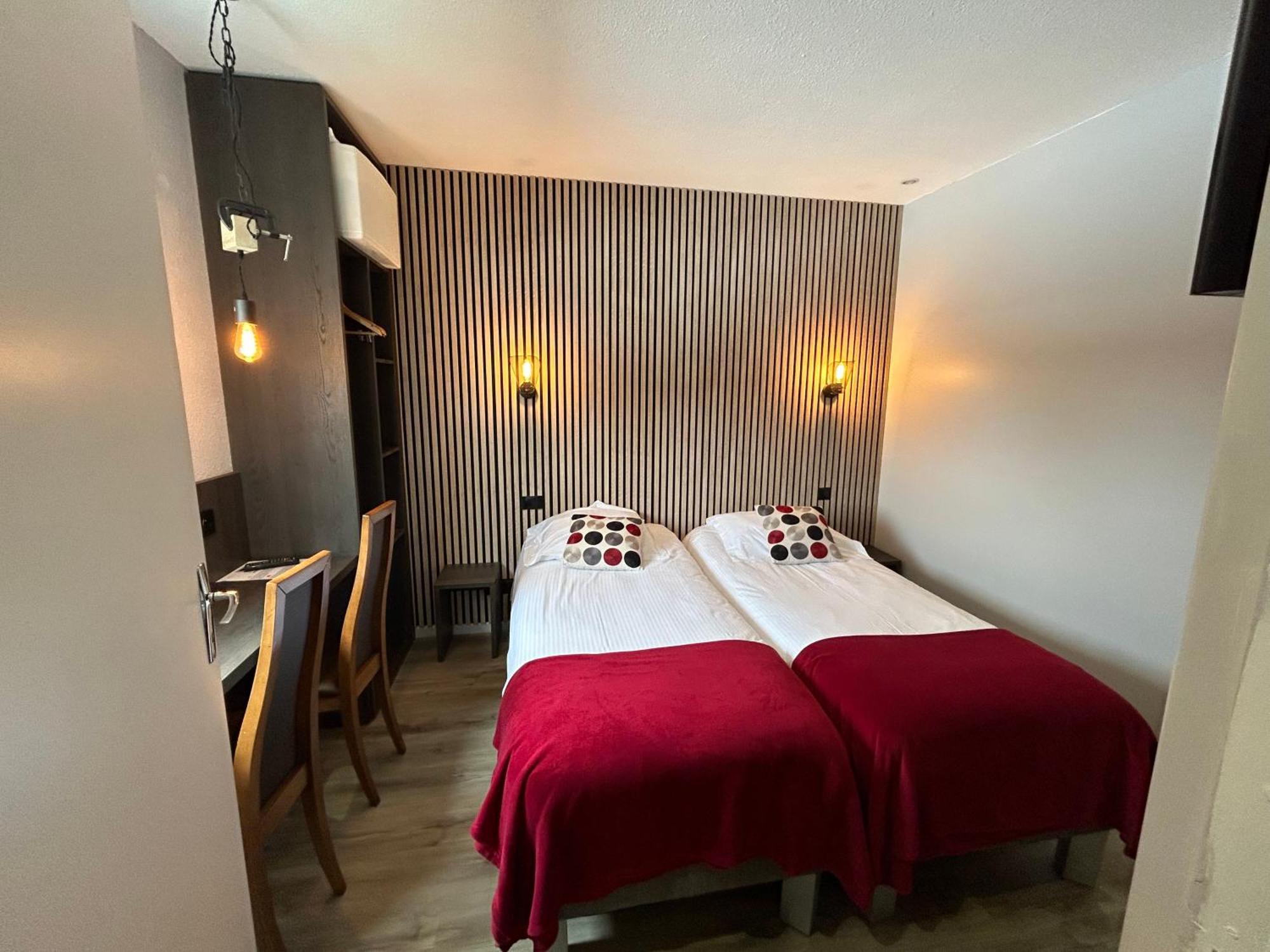 Les Orchidees , Hotel & Restaurant Verdun-sur-Meuse Exteriör bild