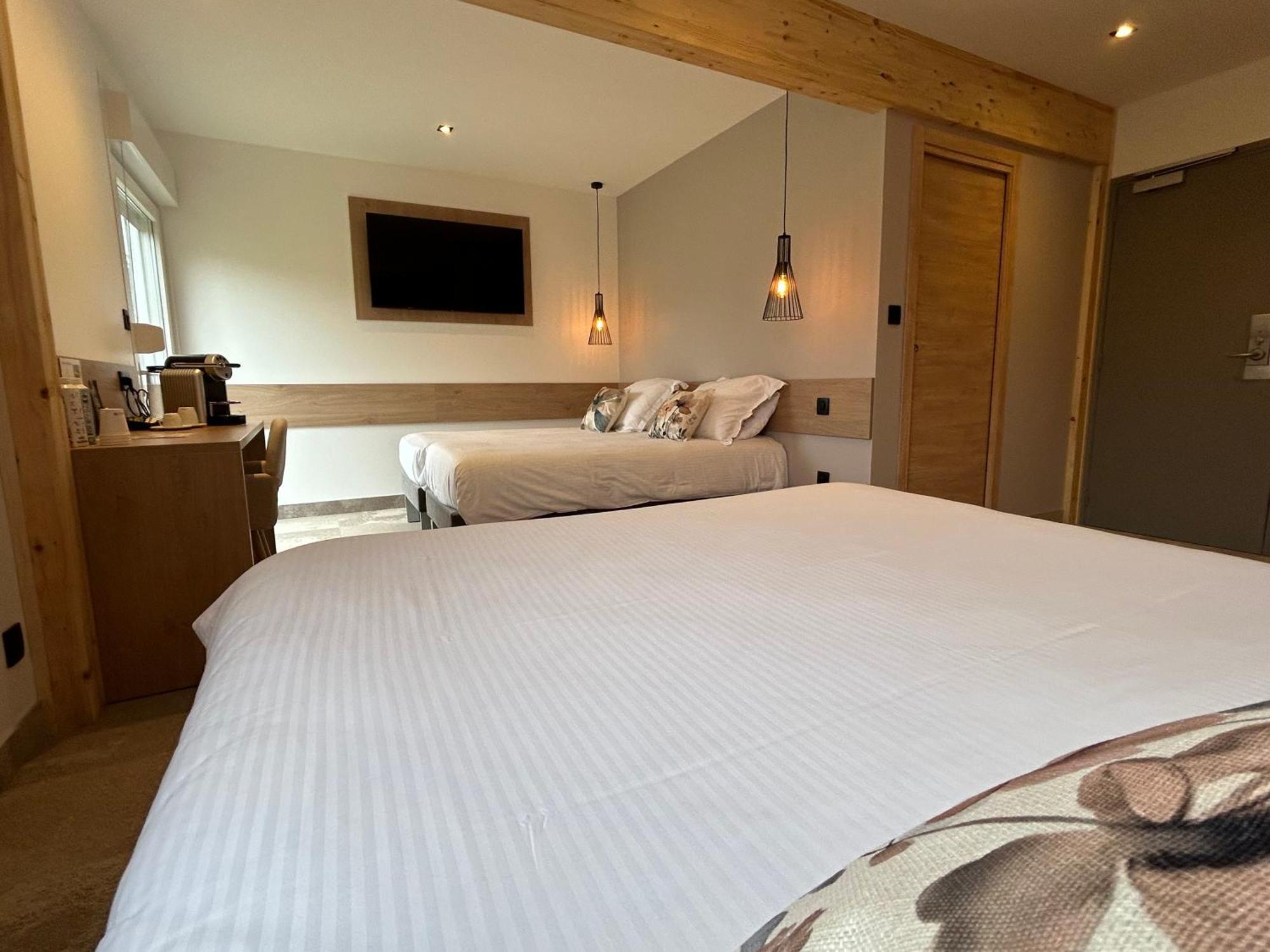 Les Orchidees , Hotel & Restaurant Verdun-sur-Meuse Exteriör bild